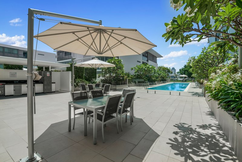 1402/33 T E Peters Drive, Broadbeach Waters QLD 4218