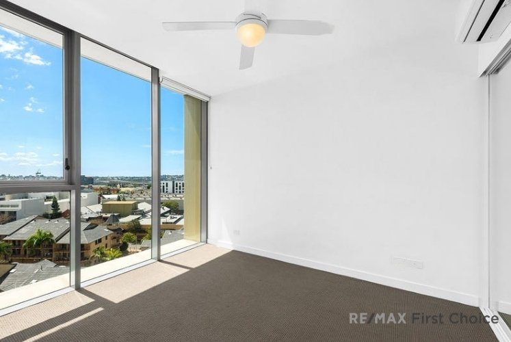 Photo - 1402/348 Water Street, Fortitude Valley QLD 4006 - Image 2