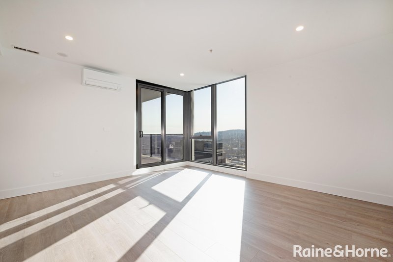 Photo - 1402/49 Furzer Street, Phillip ACT 2606 - Image 7