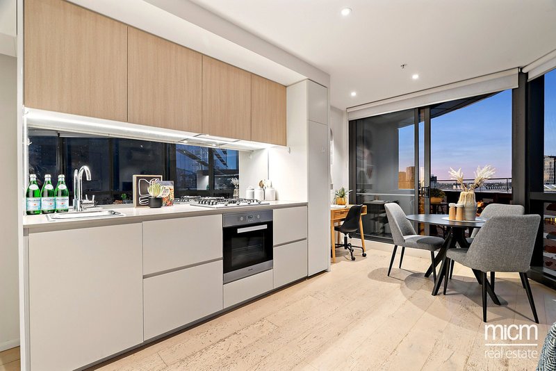 Photo - 1402S/883 Collins Street, Docklands VIC 3008 - Image 5