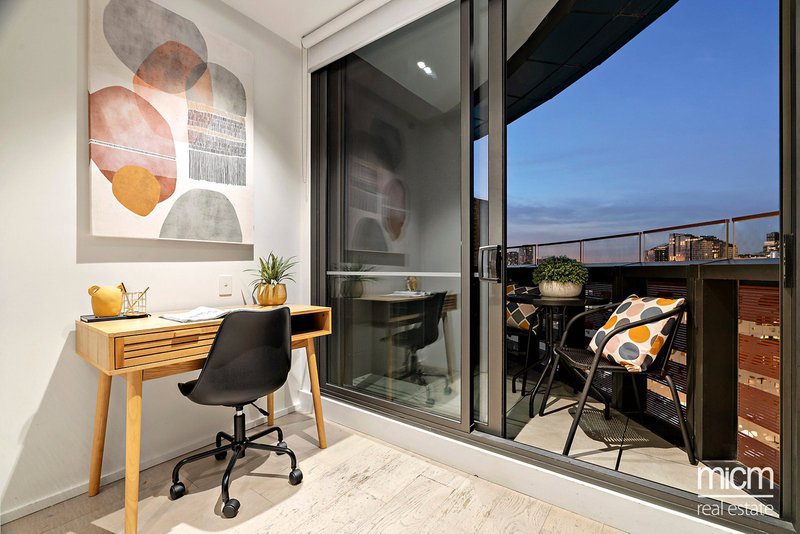 Photo - 1402S/883 Collins Street, Docklands VIC 3008 - Image 7