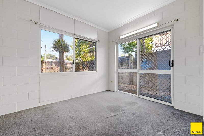 Photo - 1/403 Draper Street, Parramatta Park QLD 4870 - Image 6