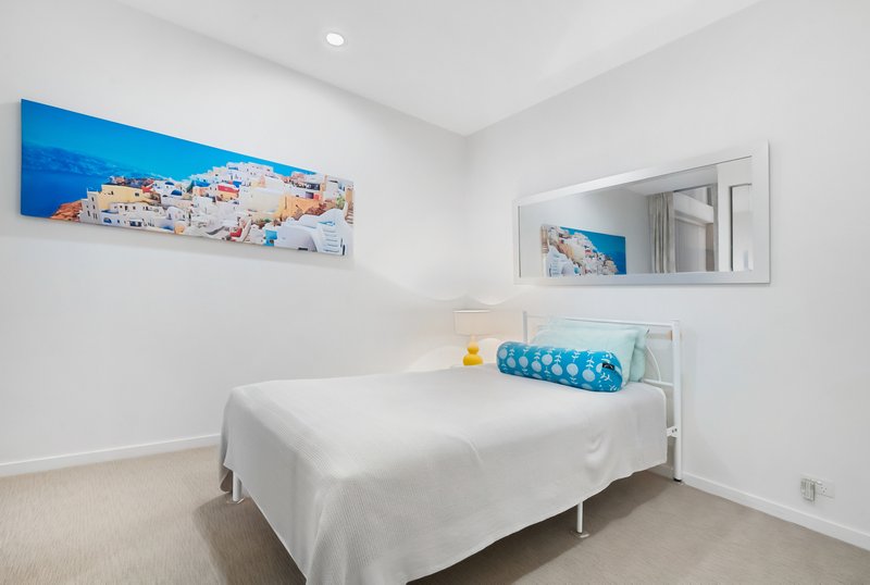 Photo - 1403/1 Douglas Street, Coolangatta QLD 4225 - Image 12