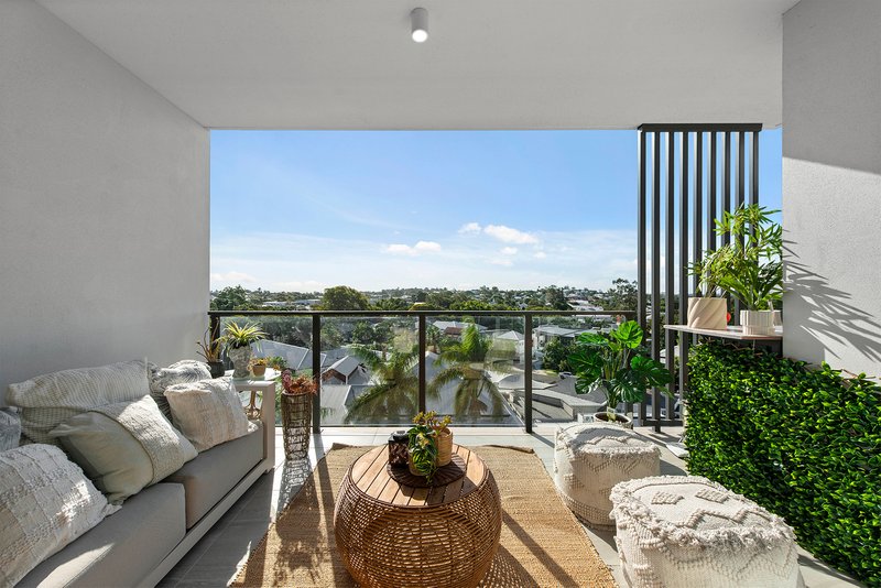 Photo - 1403/90 Berrima Street, Wynnum QLD 4178 - Image 2
