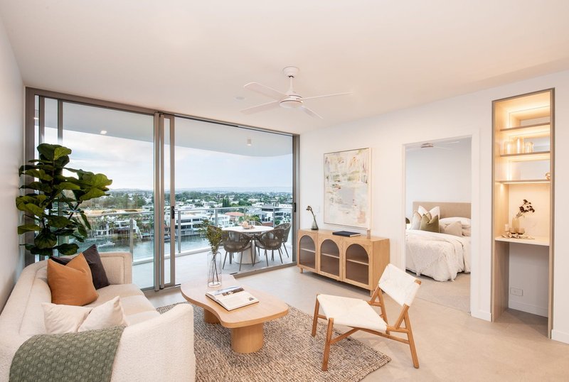 Photo - 1404/1 Cannes Avenue, Surfers Paradise QLD 4217 - Image 6