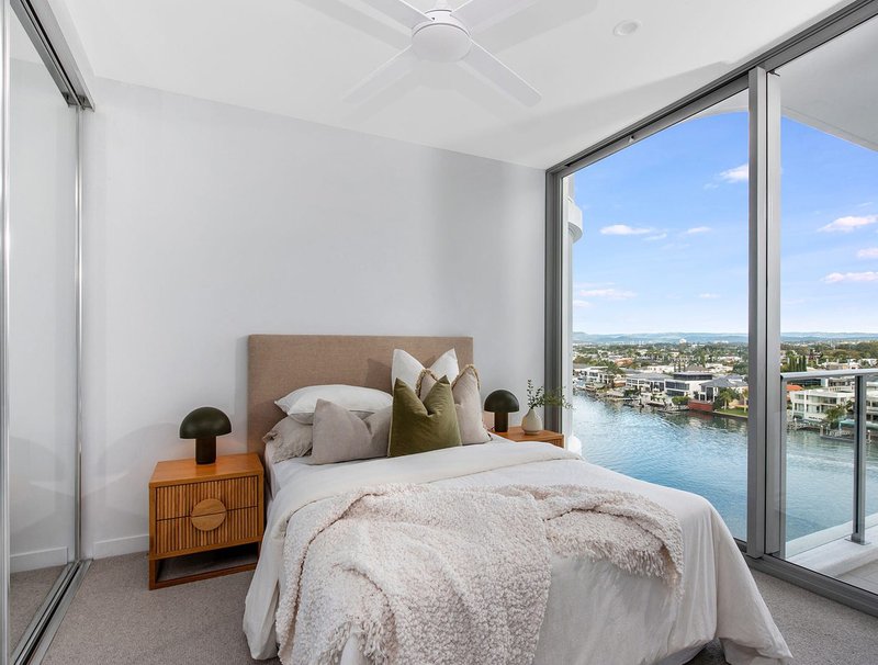 Photo - 1404/1 Cannes Avenue, Surfers Paradise QLD 4217 - Image 9