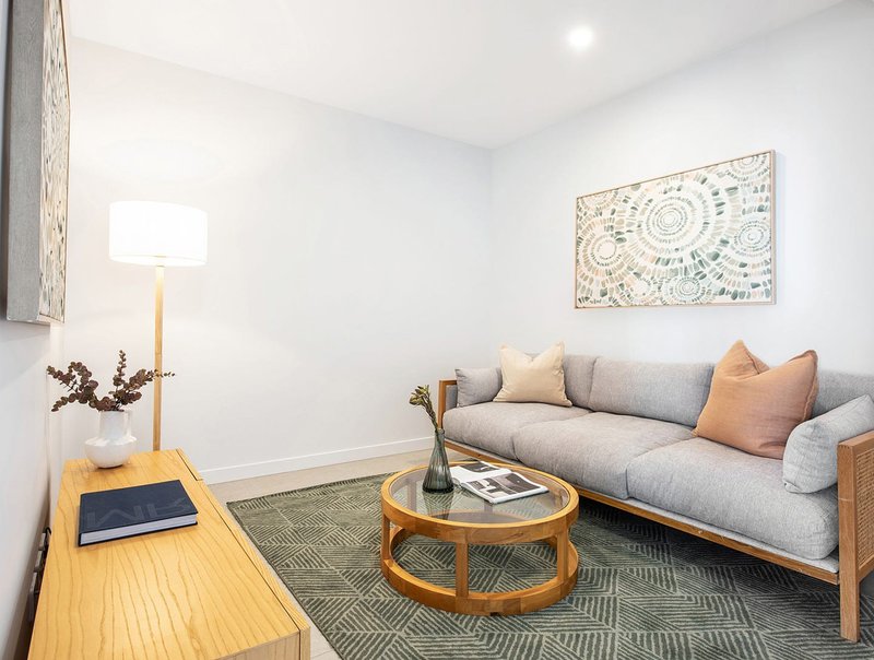 Photo - 1404/1 Cannes Avenue, Surfers Paradise QLD 4217 - Image 14