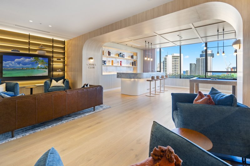 Photo - 1404/1 Cannes Avenue, Surfers Paradise QLD 4217 - Image 19