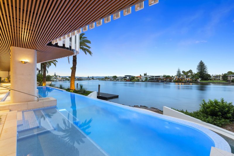 Photo - 1404/1 Cannes Avenue, Surfers Paradise QLD 4217 - Image 22
