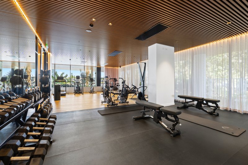 Photo - 1404/1 Cannes Avenue, Surfers Paradise QLD 4217 - Image 30