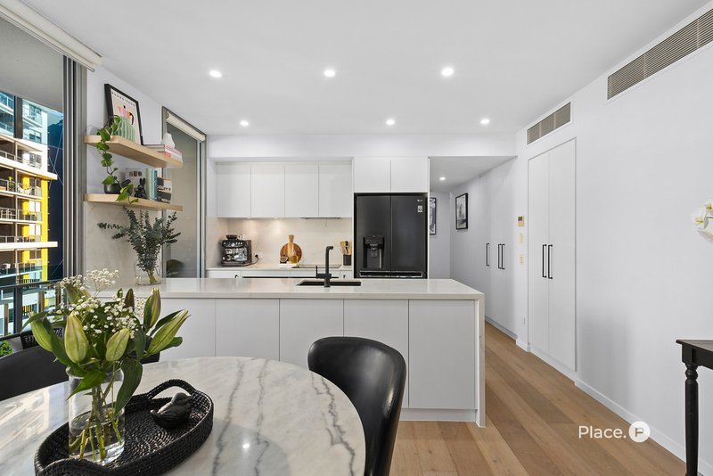 Photo - 1404/45 Duncan Street, West End QLD 4101 - Image 3