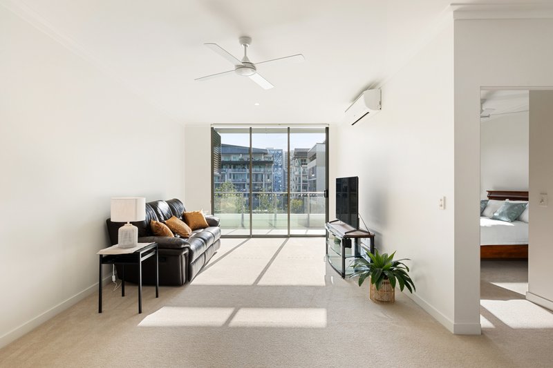 Photo - 1404/55 Forbes Street, West End QLD 4101 - Image 4