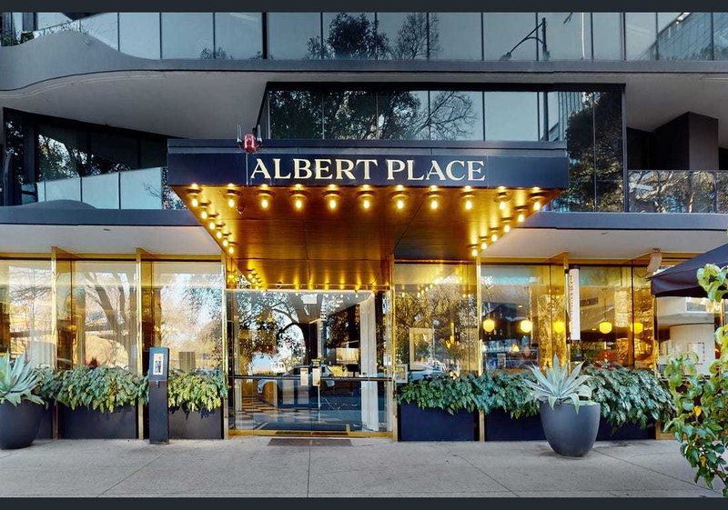 Photo - 1404/8 Bowen Crescent, South Melbourne VIC 3205 - Image 1