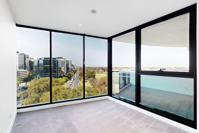 Photo - 1404/8 Bowen Crescent, South Melbourne VIC 3205 - Image 4