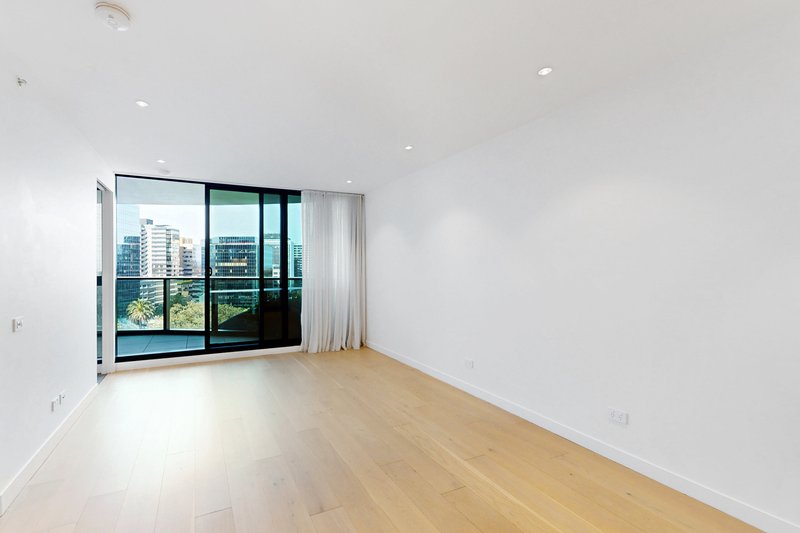 Photo - 1404/8 Bowen Crescent, South Melbourne VIC 3205 - Image 5