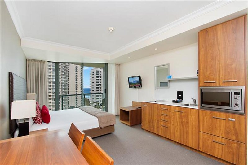 Photo - 1405 & 1406/25 Laycock Street, Surfers Paradise QLD 4217 - Image 2