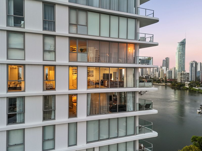 Photo - 1406/1 Cannes Avenue, Surfers Paradise QLD 4217 - Image 8
