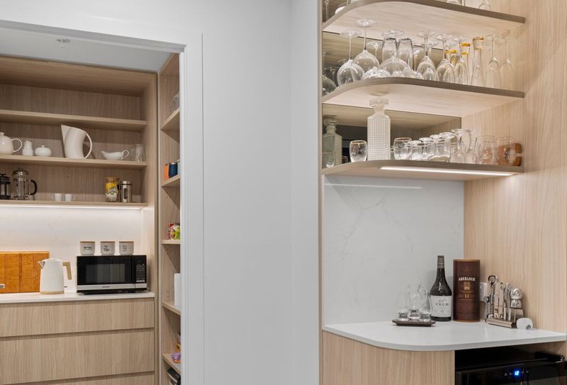 Photo - 1406/1 Cannes Avenue, Surfers Paradise QLD 4217 - Image 19