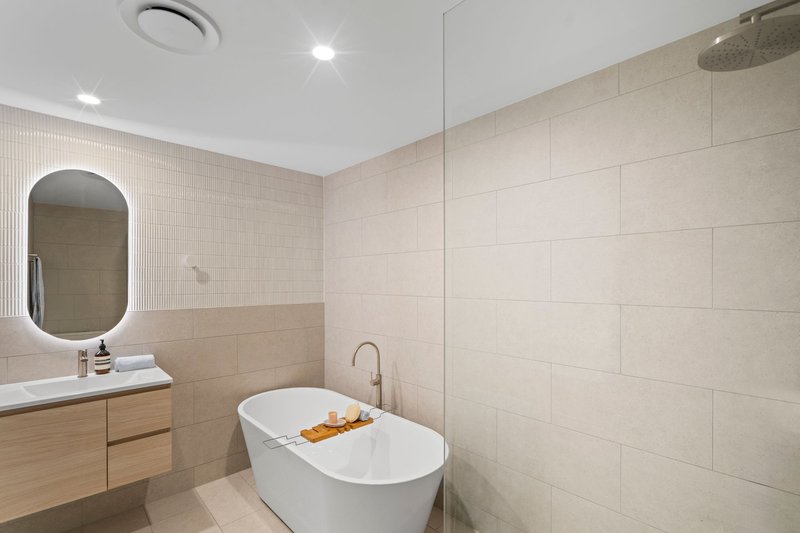 Photo - 1406/1 Cannes Avenue, Surfers Paradise QLD 4217 - Image 26