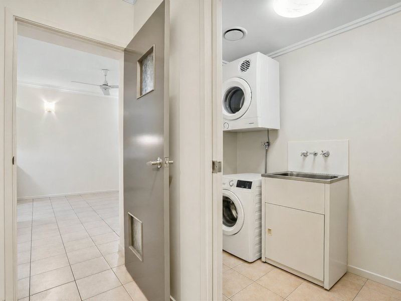 Photo - 1406/44-62 Clifton Road, Clifton Beach QLD 4879 - Image 11