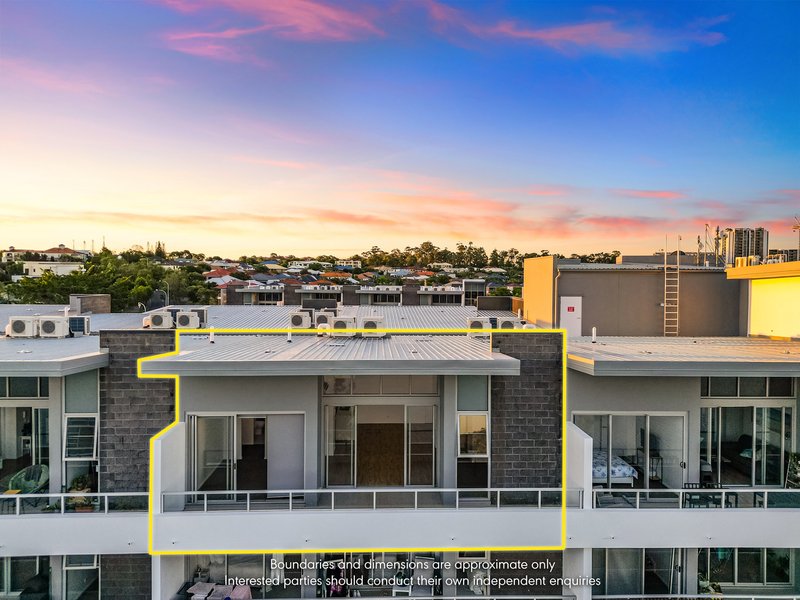 Photo - 1406/65 Varsity Parade, Varsity Lakes QLD 4227 - Image 2