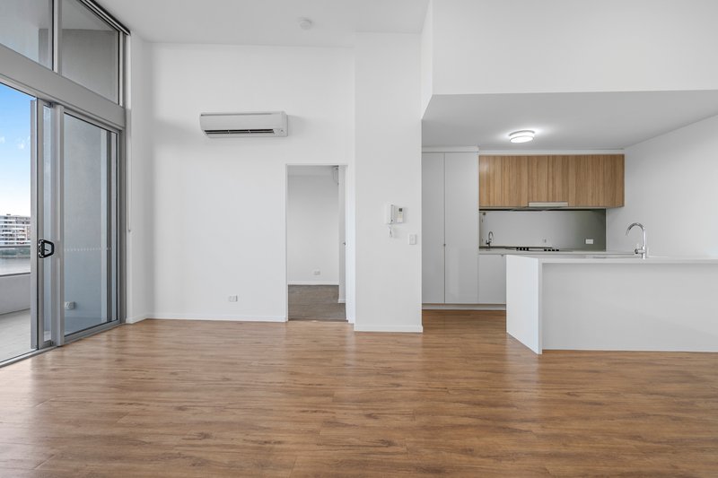 Photo - 1406/65 Varsity Parade, Varsity Lakes QLD 4227 - Image 7