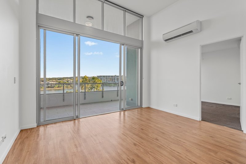 Photo - 1406/65 Varsity Parade, Varsity Lakes QLD 4227 - Image 9