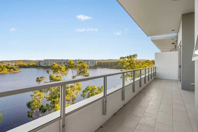 Photo - 1406/65 Varsity Parade, Varsity Lakes QLD 4227 - Image 12