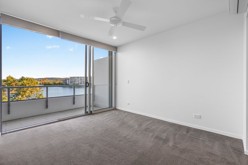 Photo - 1406/65 Varsity Parade, Varsity Lakes QLD 4227 - Image 15