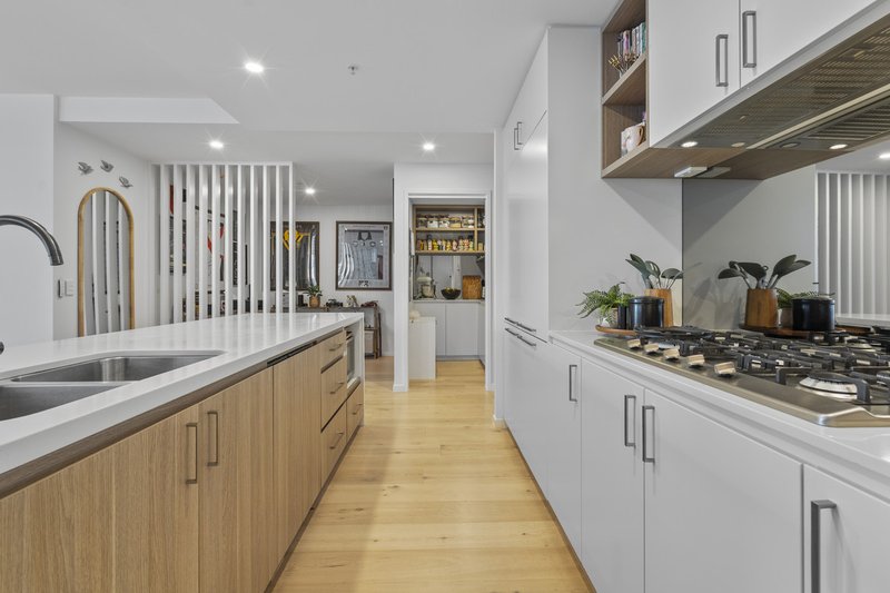 Photo - 1407/10 Sickle Avenue, Hope Island QLD 4212 - Image 7
