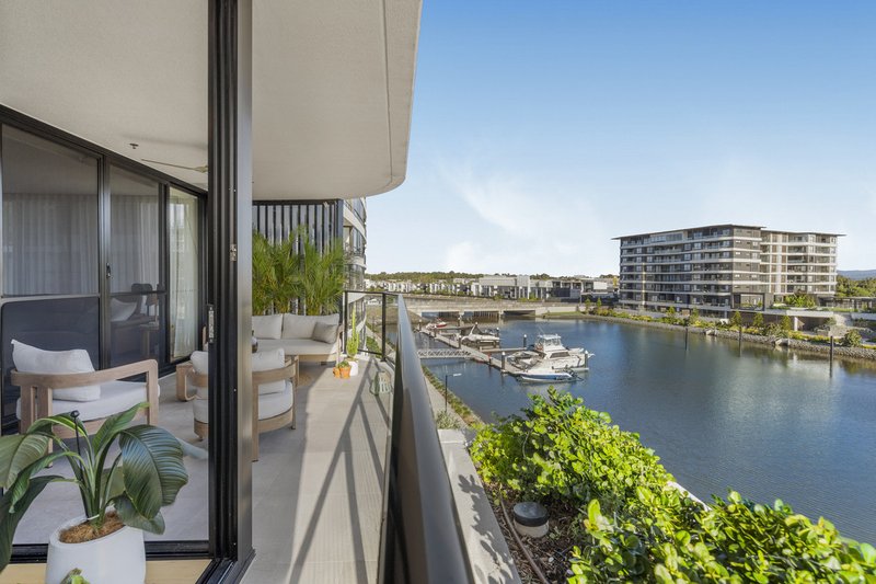 Photo - 1407/10 Sickle Avenue, Hope Island QLD 4212 - Image 23