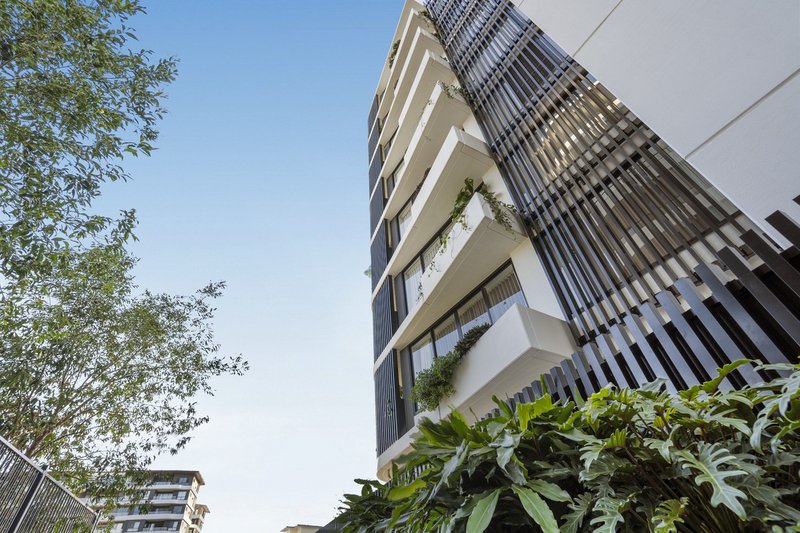 Photo - 1407/10 Sickle Avenue, Hope Island QLD 4212 - Image 24