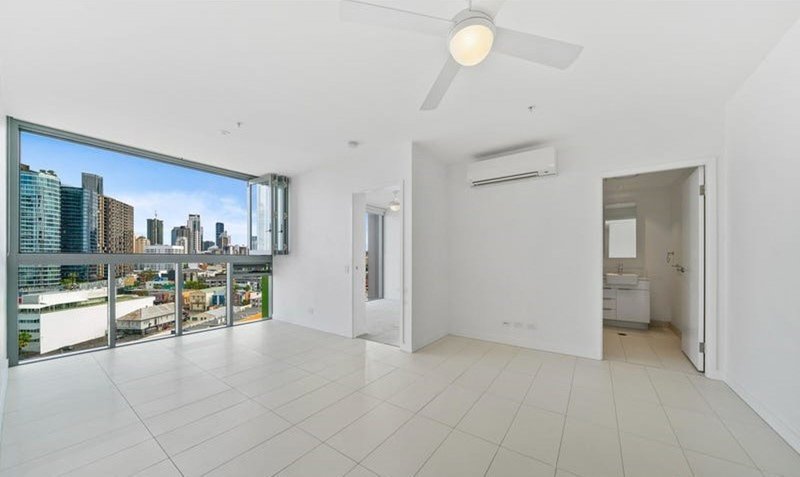 Photo - 1407/348 Water Street, Fortitude Valley QLD 4006 - Image 2