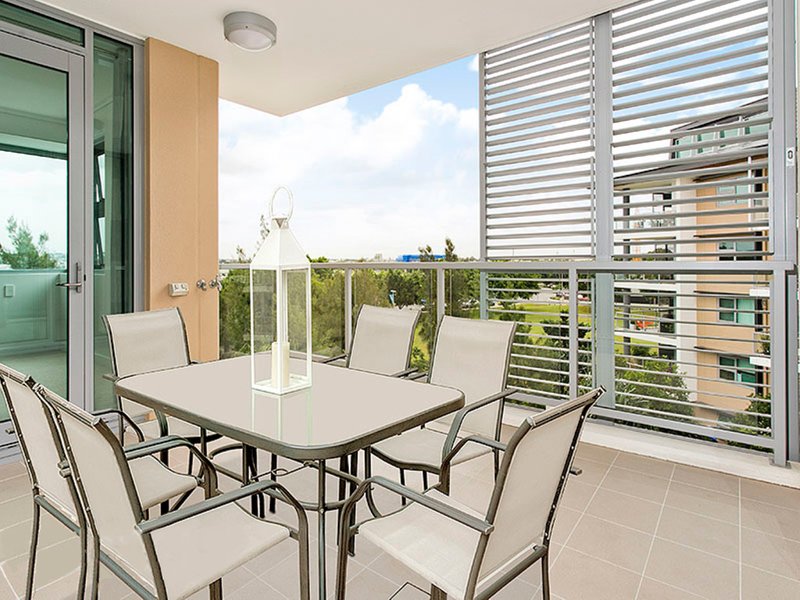 Photo - 1408/118 Parkside Circuit, Hamilton QLD 4007 - Image 7