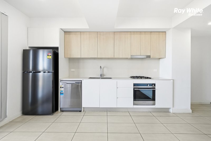 Photo - 1408/5 Second Avenue, Blacktown NSW 2148 - Image 4