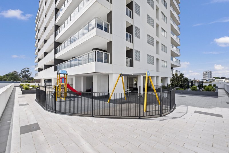 Photo - 1408/5 Second Avenue, Blacktown NSW 2148 - Image 6