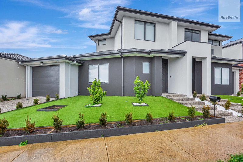 Photo - 1/41 Alice Avenue, Mickleham VIC 3064 - Image 1