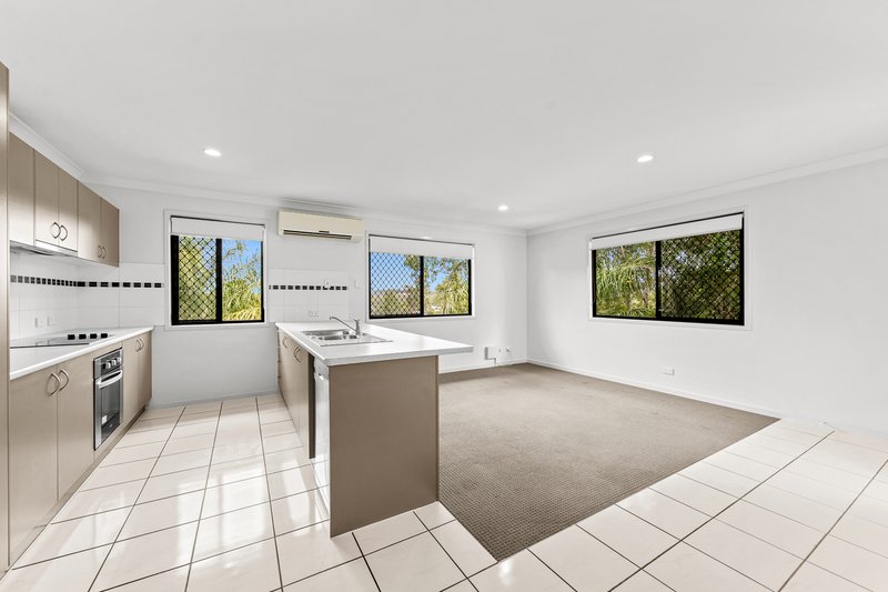Photo - 1/41 Braeside Road, Bundamba QLD 4304 - Image 8