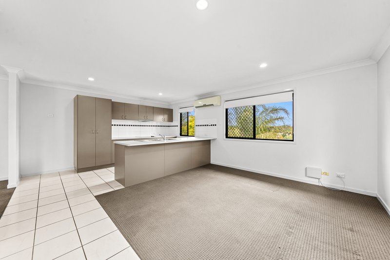Photo - 1/41 Braeside Road, Bundamba QLD 4304 - Image 9
