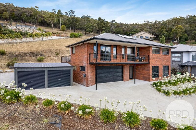 Photo - 141 Branscombe Road, Claremont TAS 7011 - Image 2