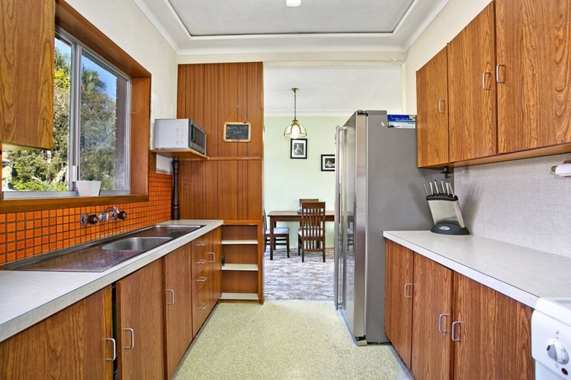 Photo - 141 Campbell Parade, Manly Vale NSW 2093 - Image 4