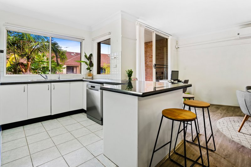 Photo - 14/1 Cheriton Avenue, Castle Hill NSW 2154 - Image 3