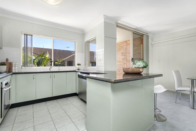 Photo - 14/1 Cheriton Avenue, Castle Hill NSW 2154 - Image 2