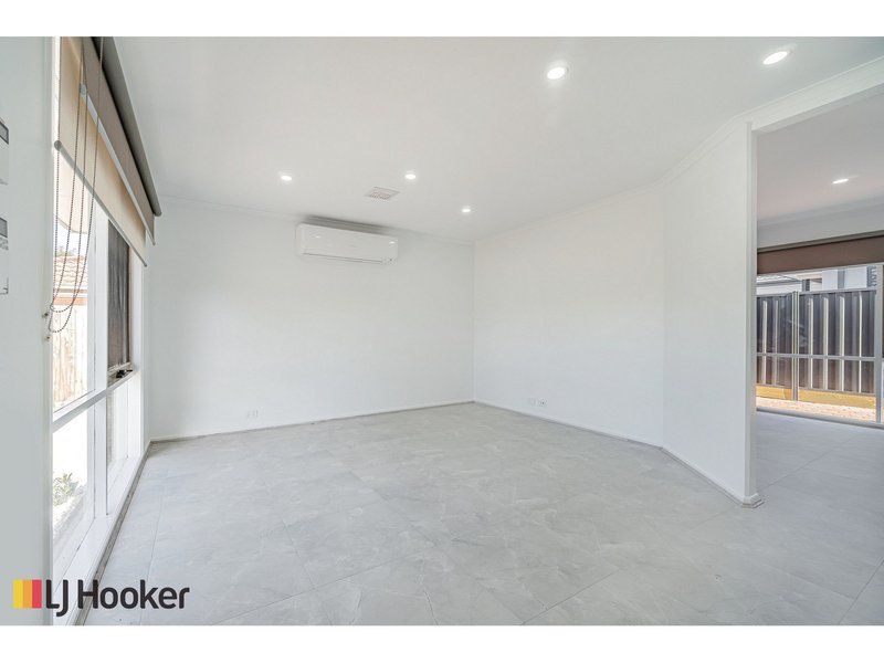 Photo - 1/41 Dorchester Street, Craigieburn VIC 3064 - Image 3