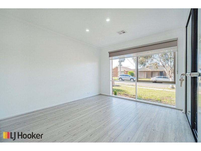 Photo - 1/41 Dorchester Street, Craigieburn VIC 3064 - Image 11