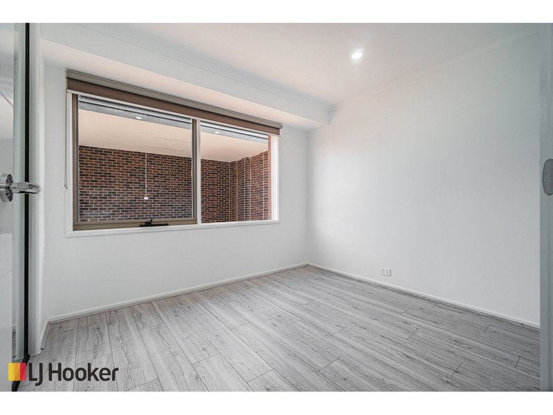 Photo - 1/41 Dorchester Street, Craigieburn VIC 3064 - Image 13