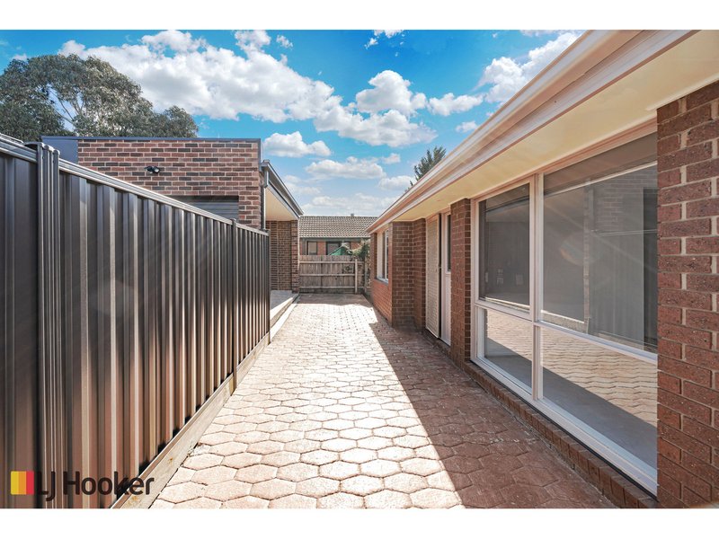 Photo - 1/41 Dorchester Street, Craigieburn VIC 3064 - Image 20