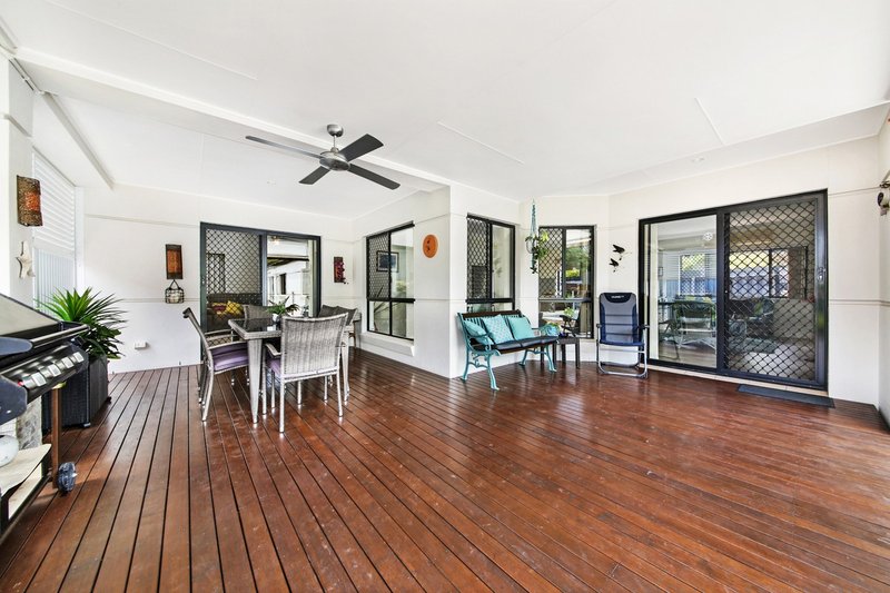 Photo - 141 Dunlin Drive, Burleigh Waters QLD 4220 - Image 4