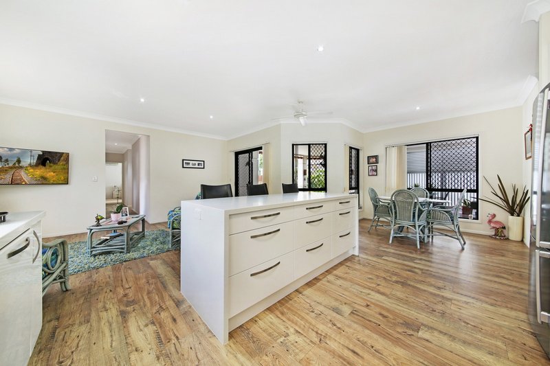 Photo - 141 Dunlin Drive, Burleigh Waters QLD 4220 - Image 7