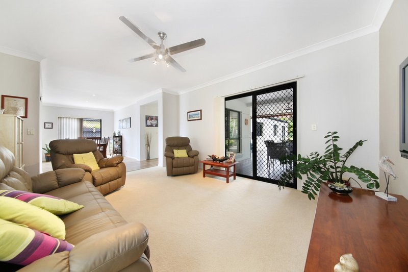 Photo - 141 Dunlin Drive, Burleigh Waters QLD 4220 - Image 11